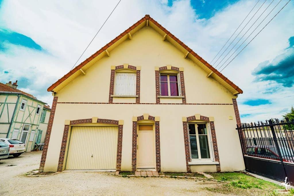 Villa Maison Piscine Interieure Et Garage